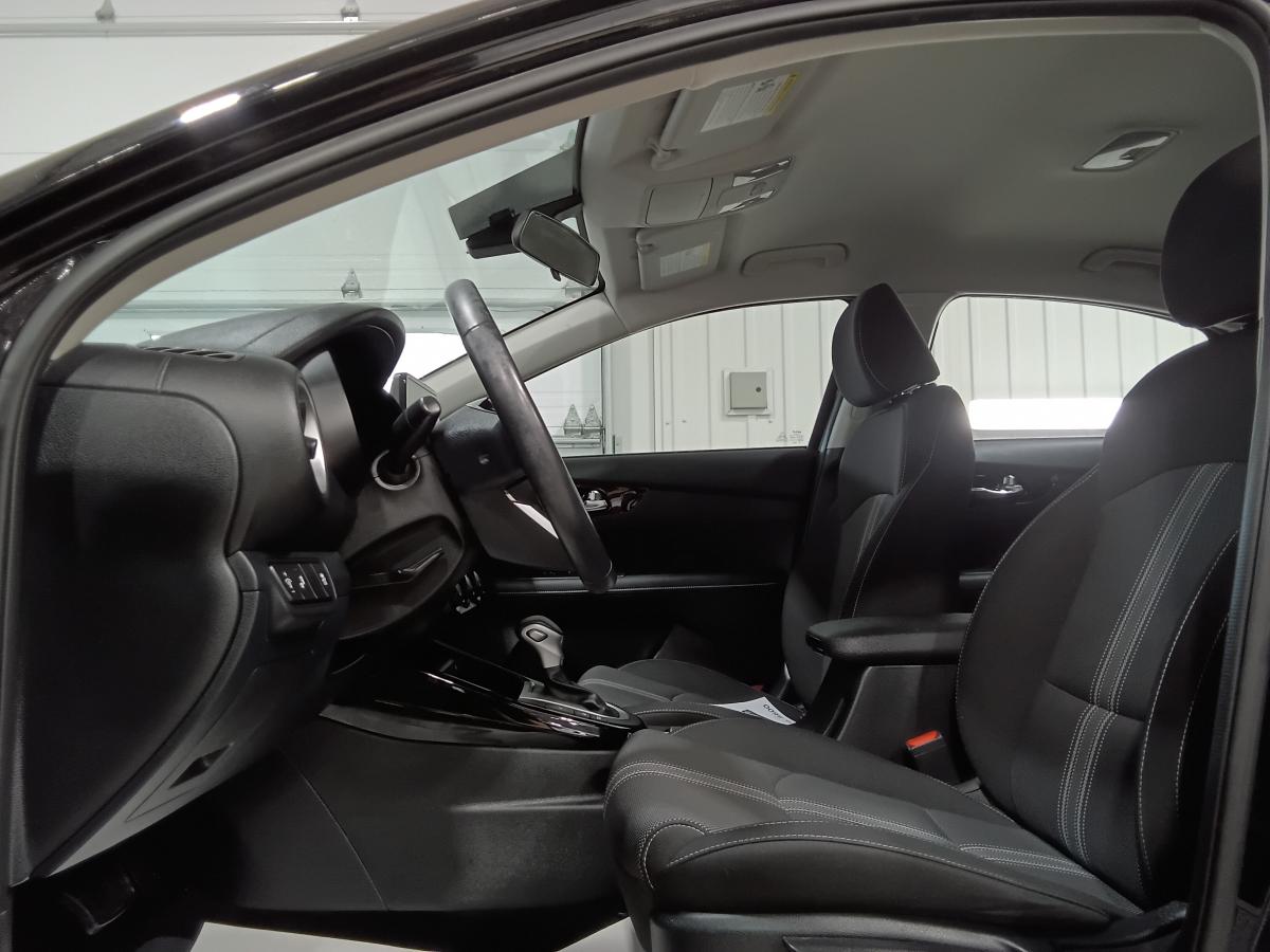 2022 Kia Forte - Image 14