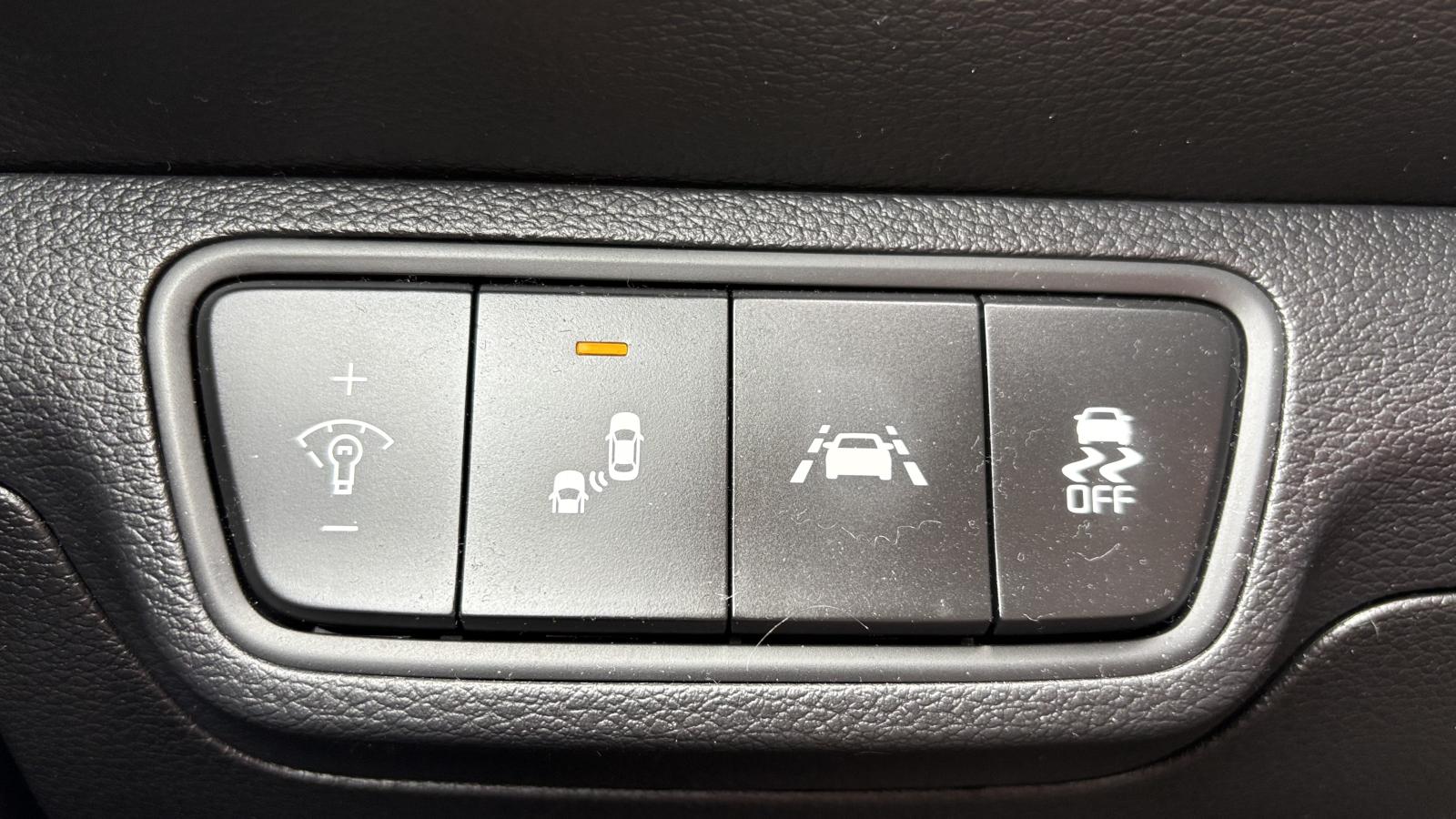 2020 Kia Forte - Image 11