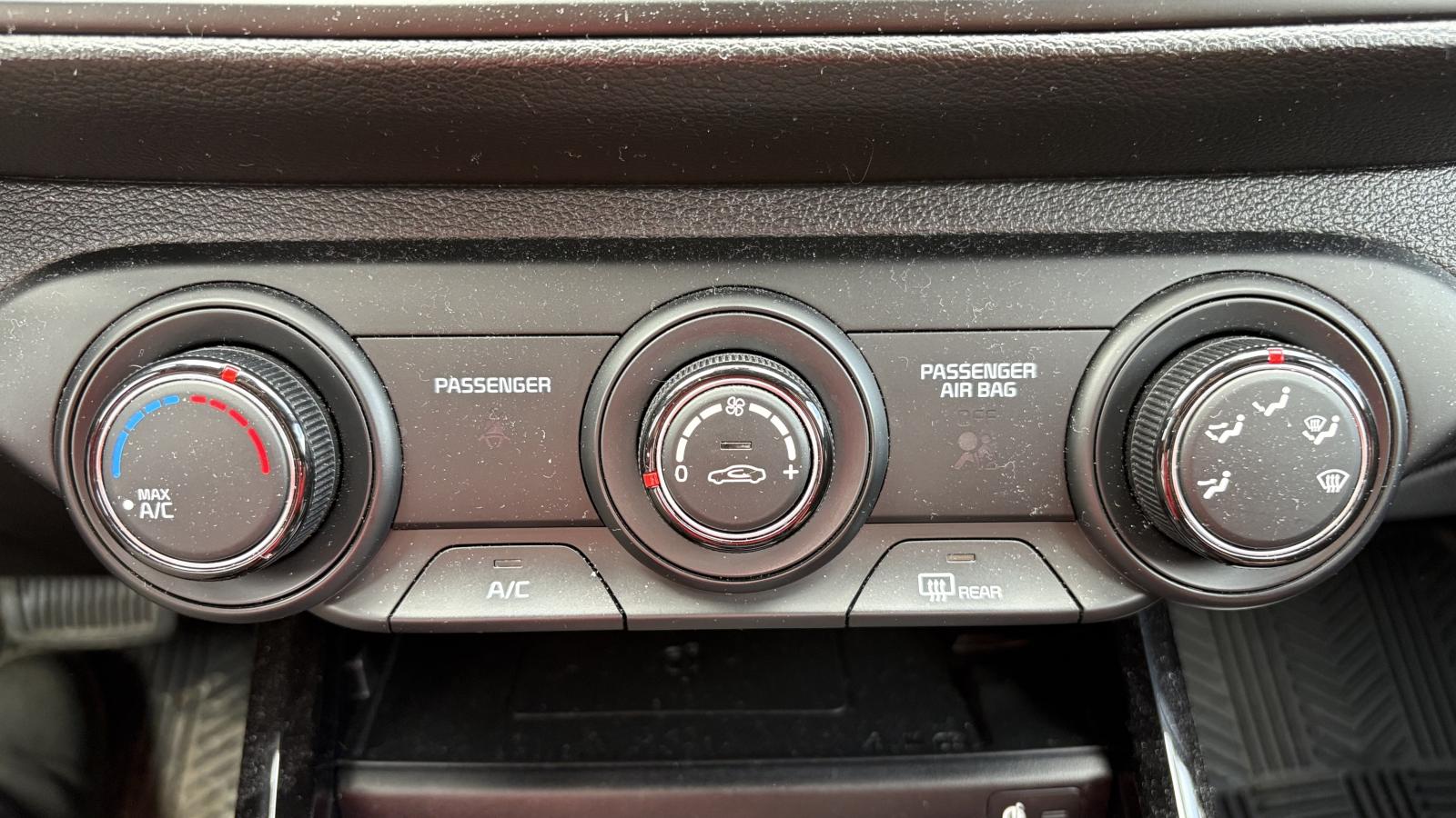 2020 Kia Forte - Image 21
