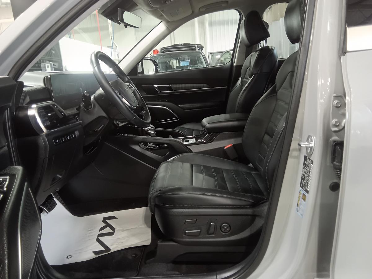 2025 Kia Telluride - Image 20