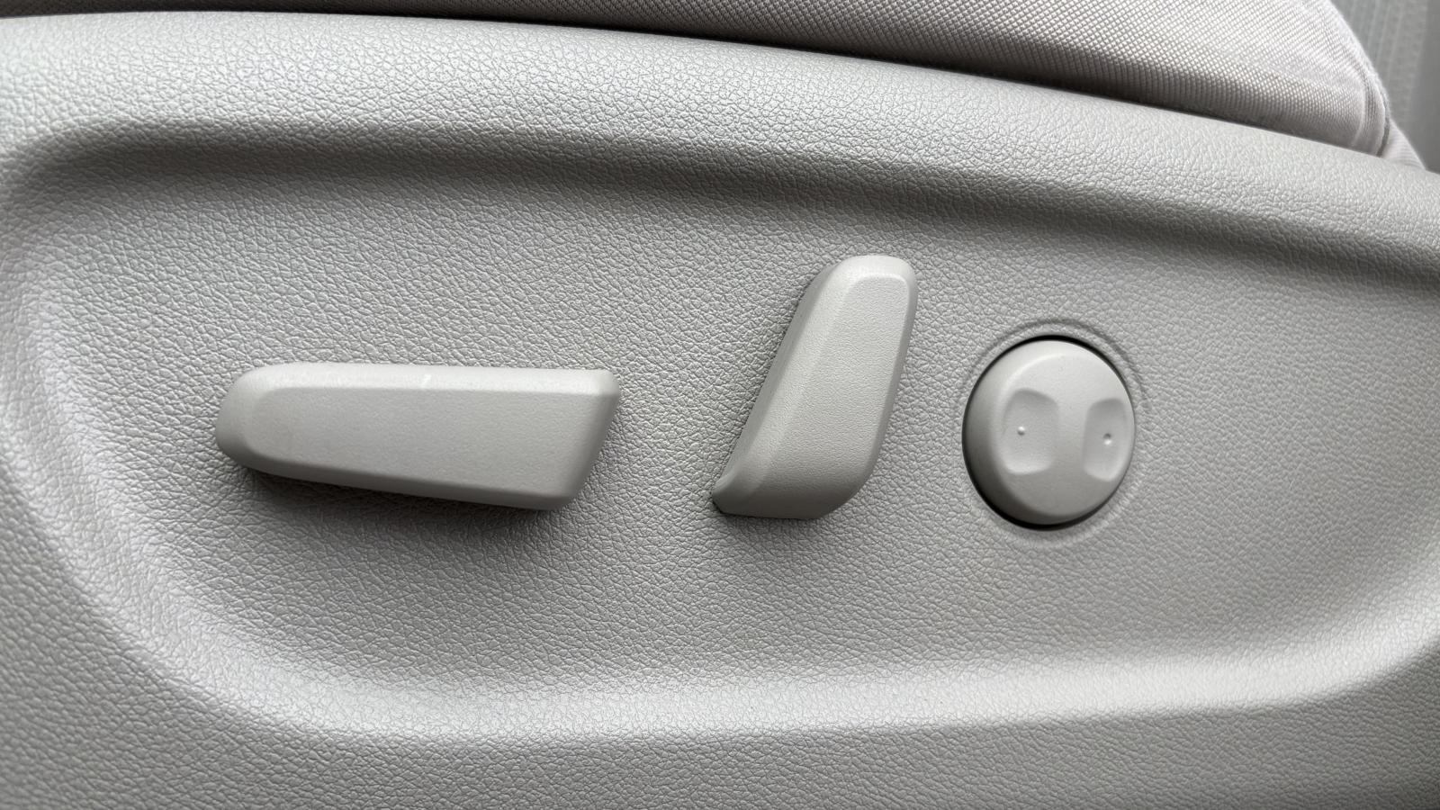 2019 Kia Sedona - Image 11