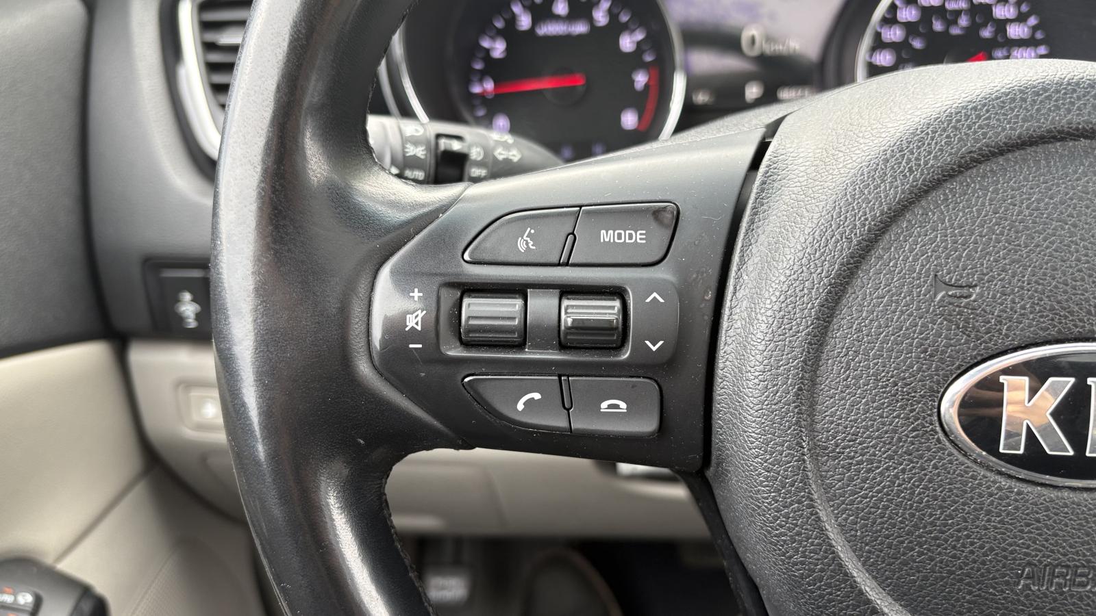 2019 Kia Sedona - Image 17