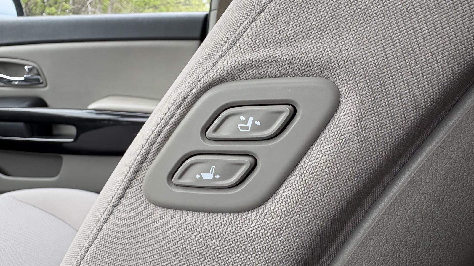 2019 Kia Sedona - Image 31