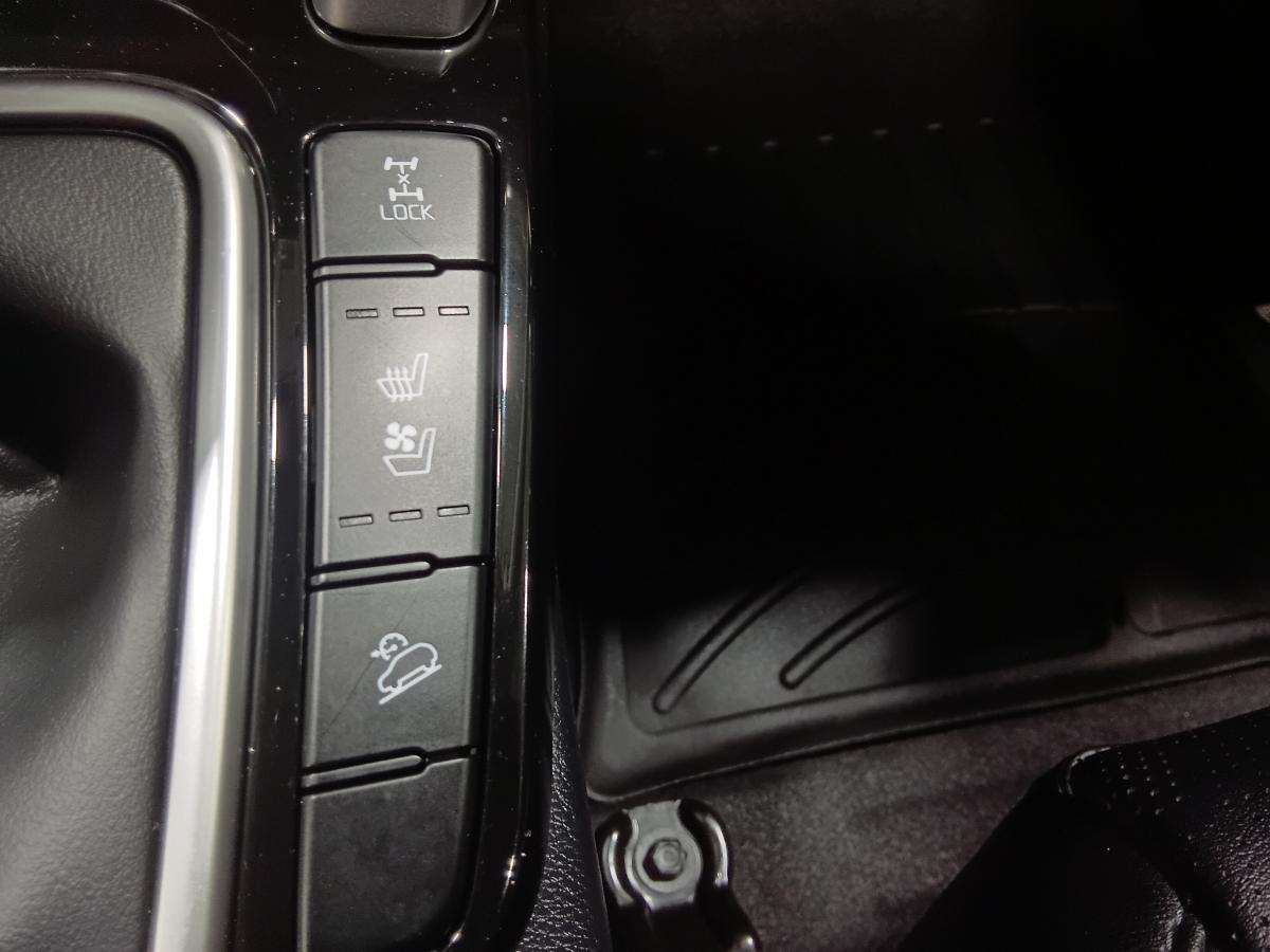 2023 Kia Seltos - Image 32