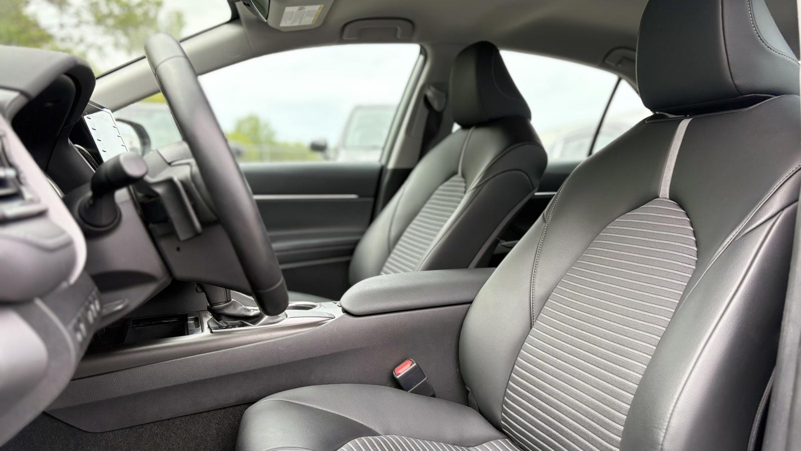 2022 Toyota Camry - Image 13