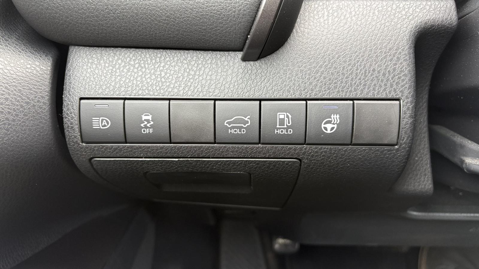 2022 Toyota Camry - Image 14