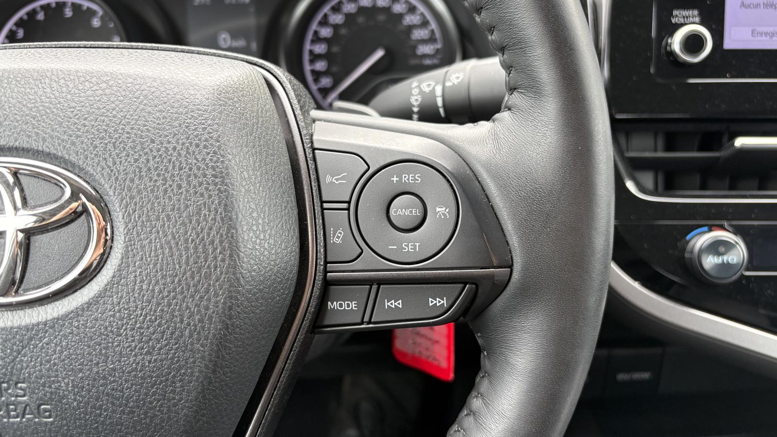 2022 Toyota Camry - Image 17