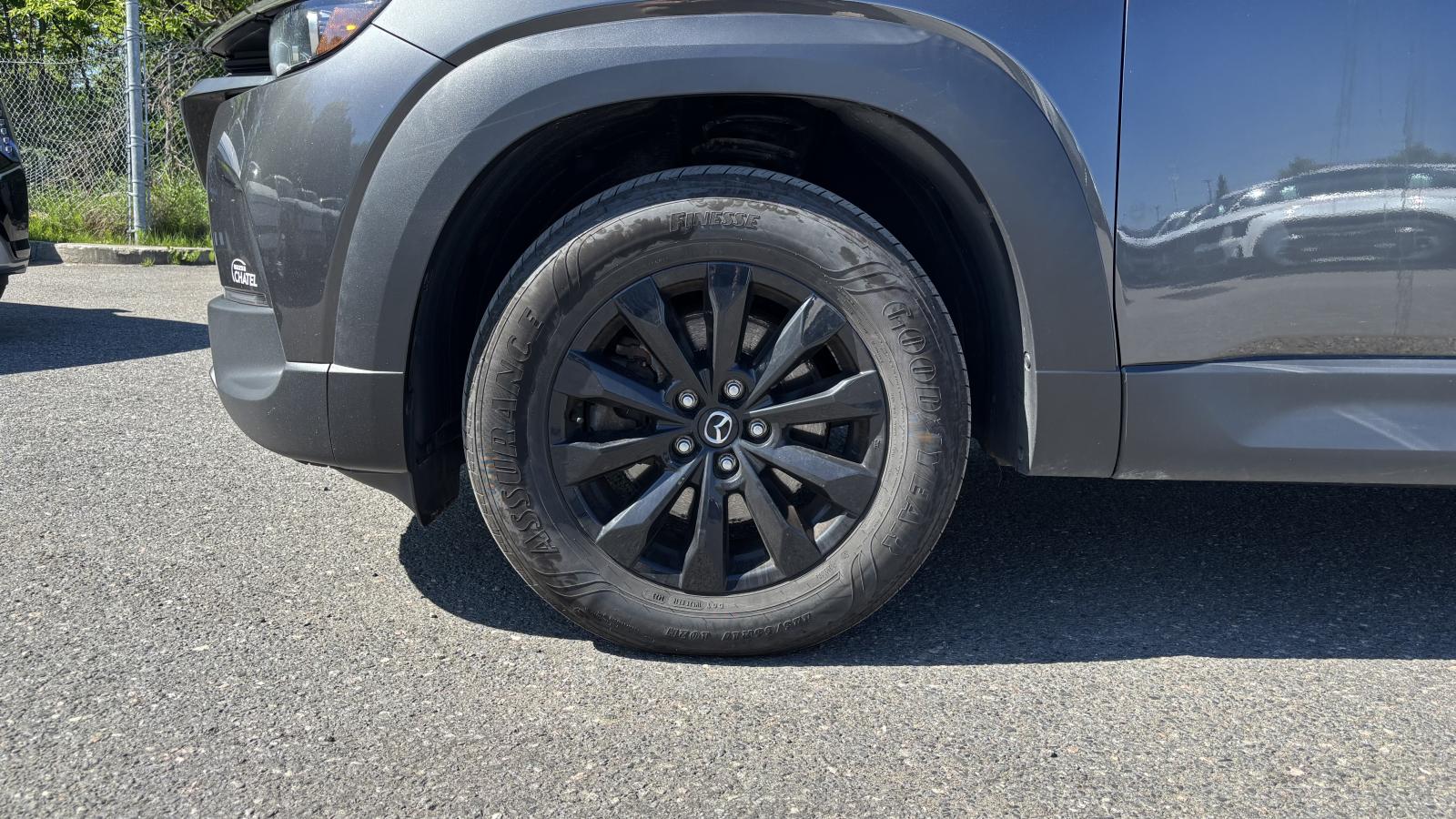 2023 Mazda CX-50 - Image 3