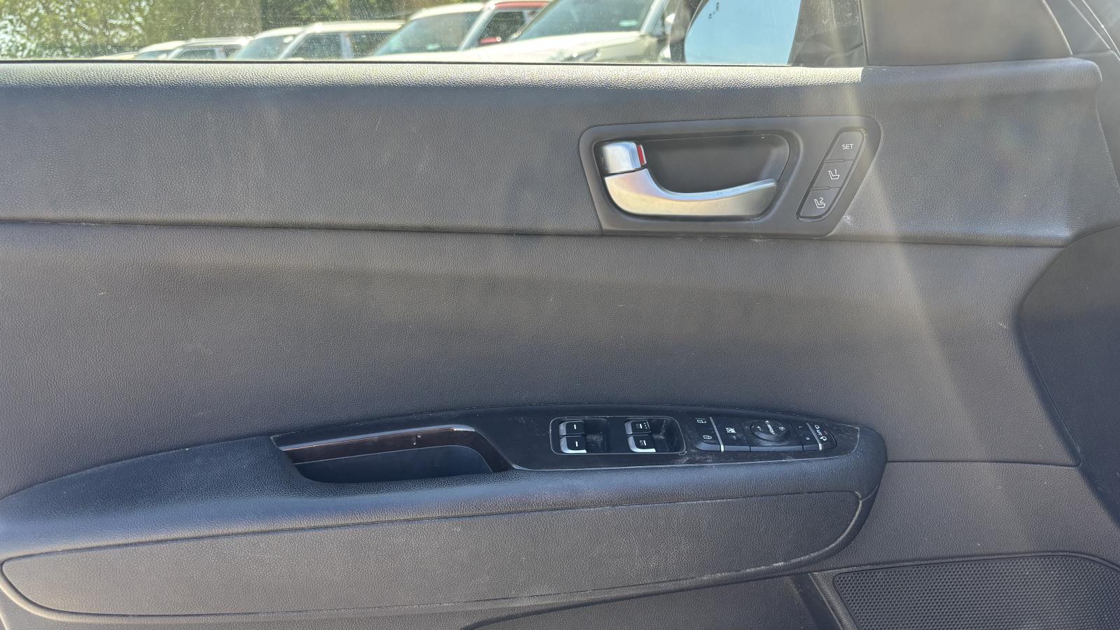 2018 Kia Optima - Image 10