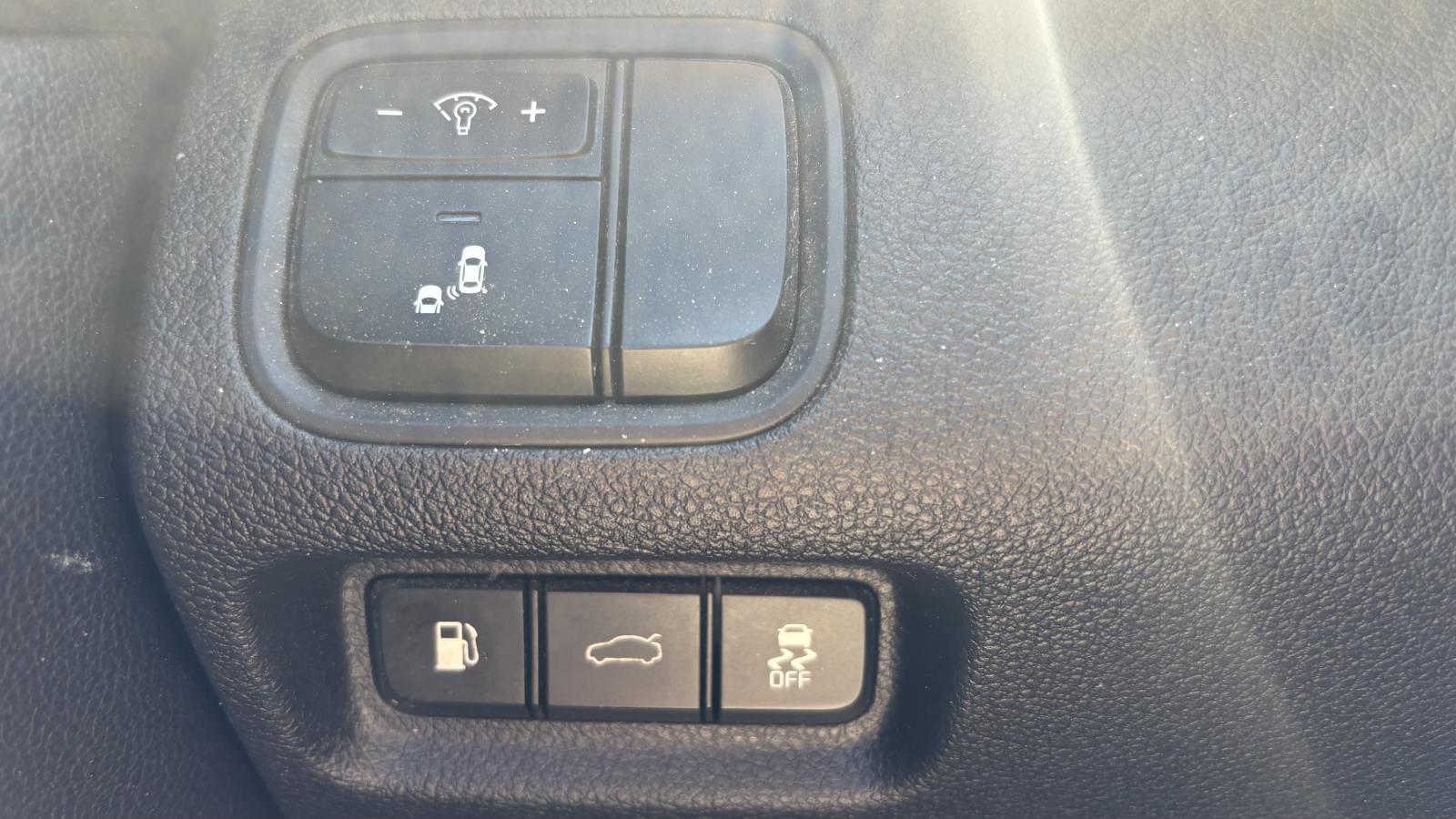 2018 Kia Optima - Image 13