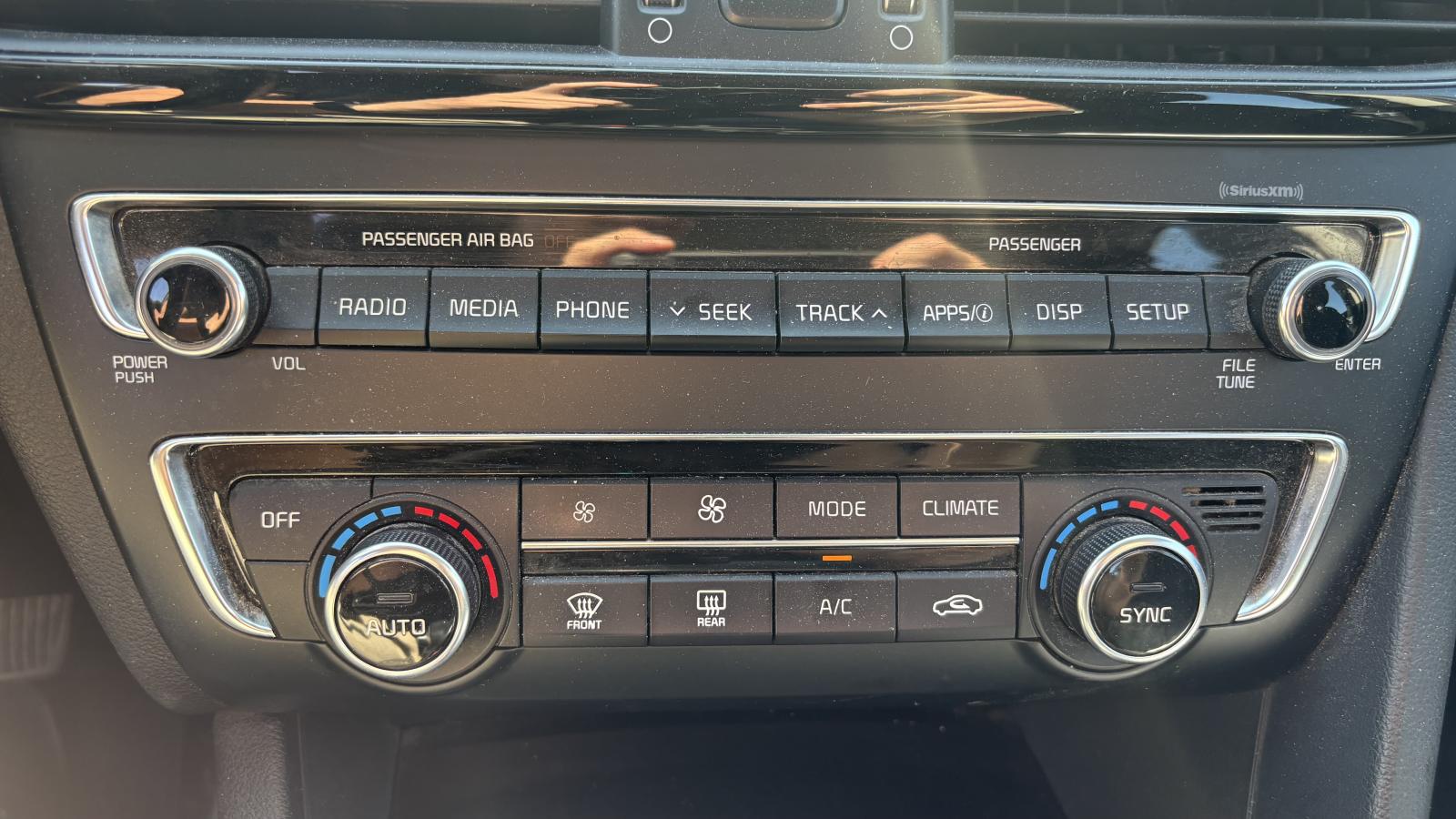 2018 Kia Optima - Image 22