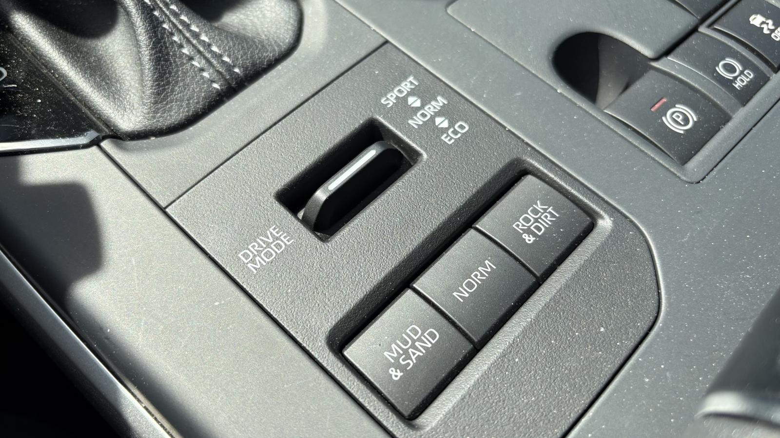 2026 Toyota Highlander - Image 25