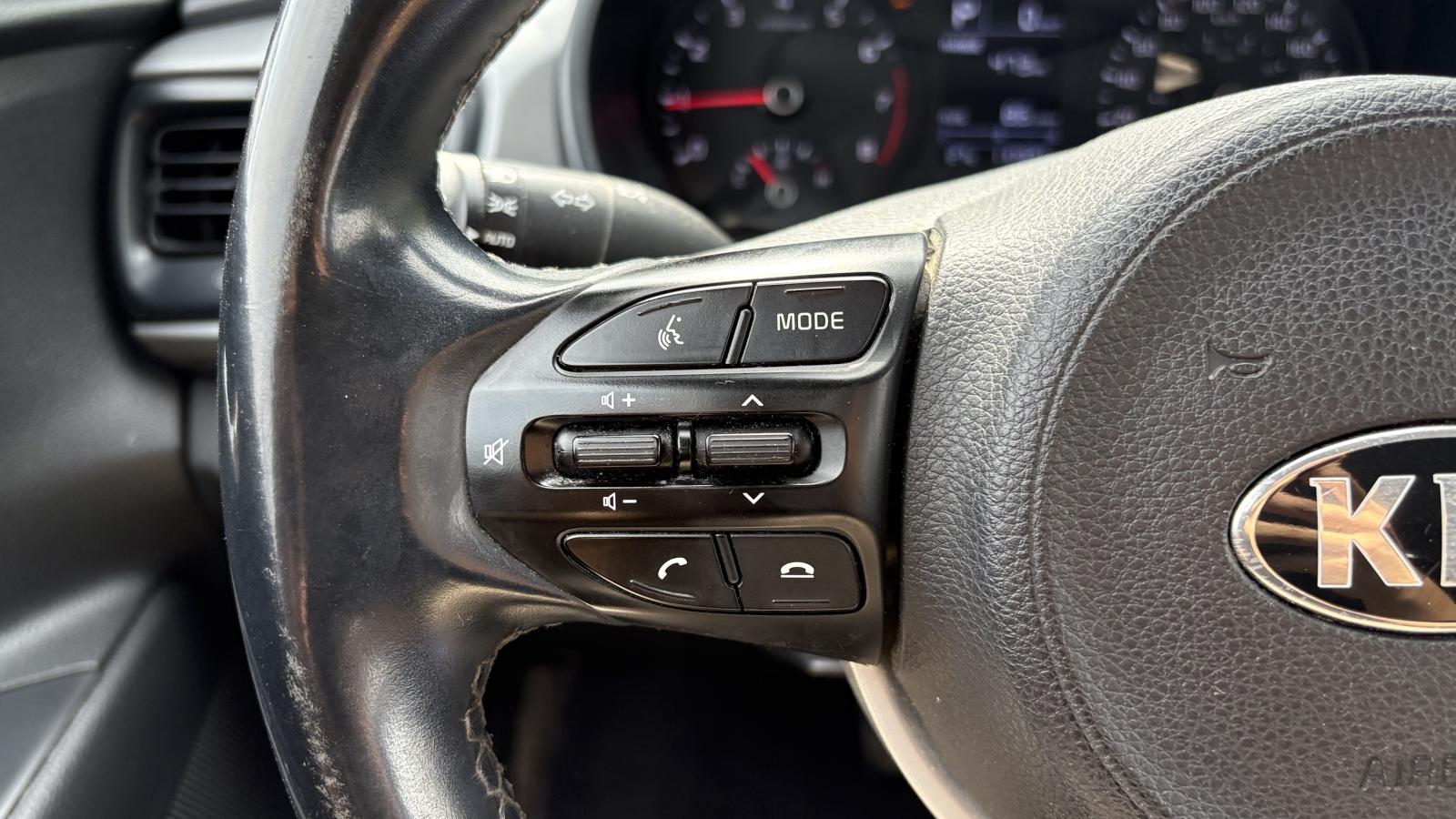 2021 Kia Rio5 - Image 15