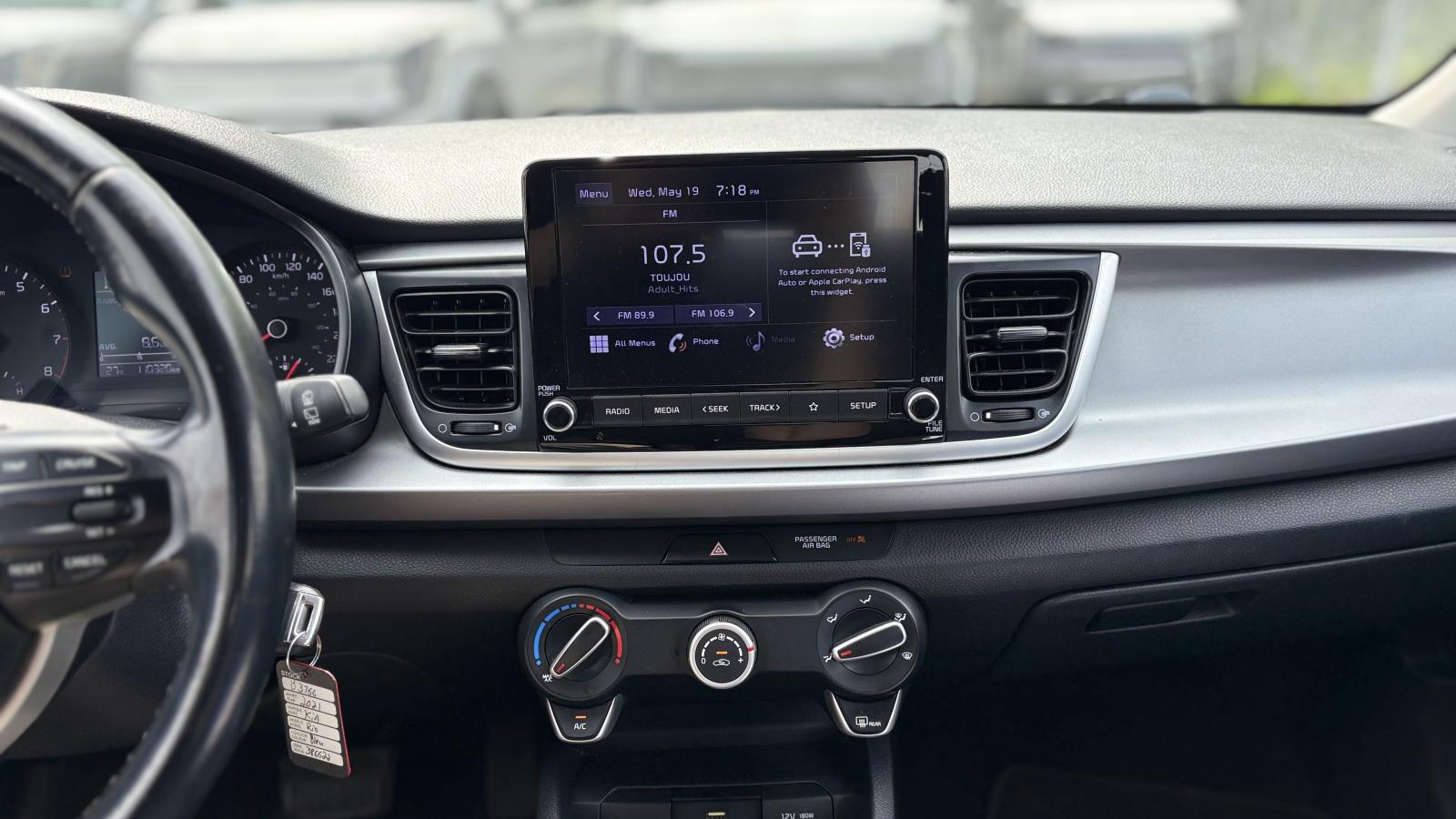 2021 Kia Rio5 - Image 18