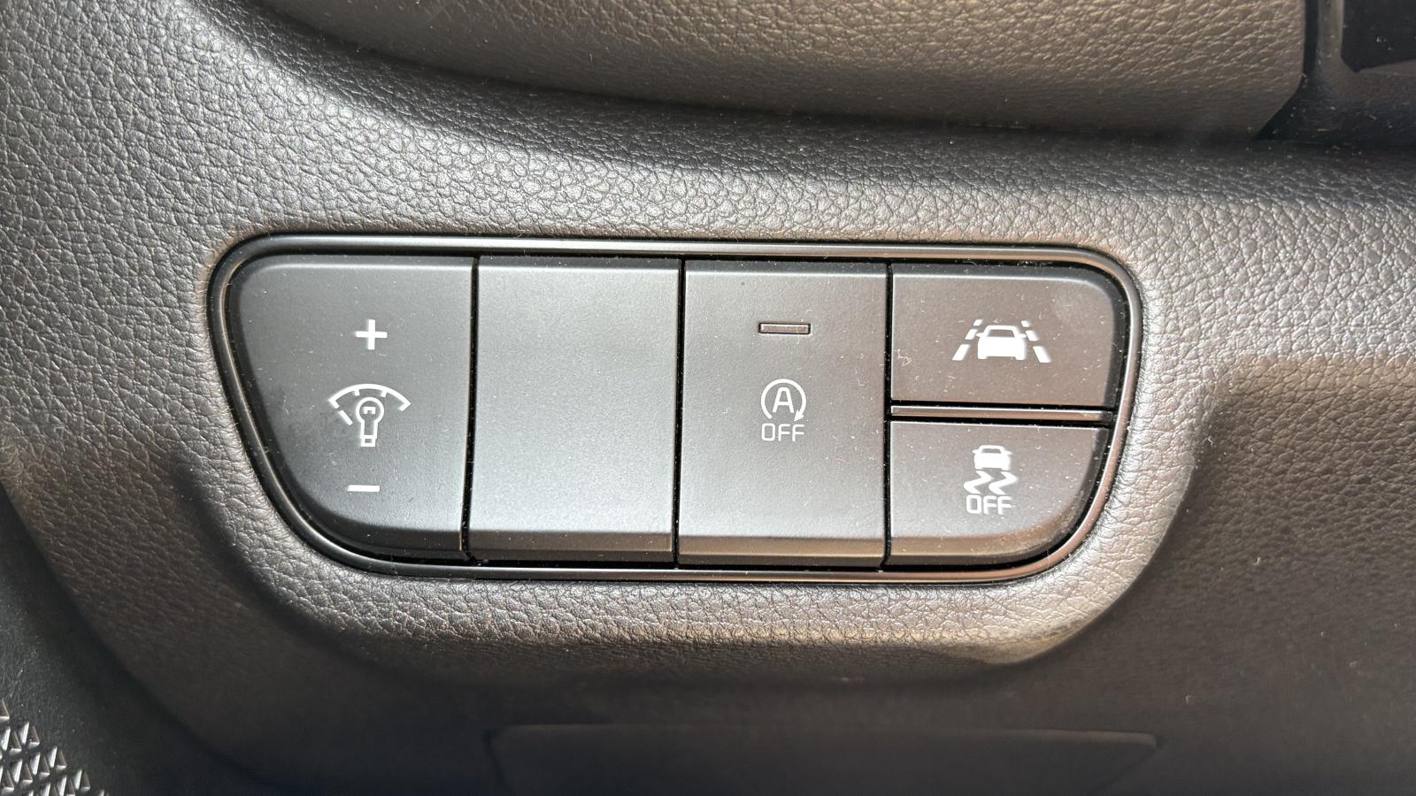 2023 Kia Seltos - Image 14