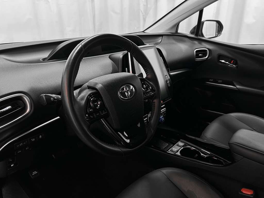 2022 Toyota Prius Prime - Image 8