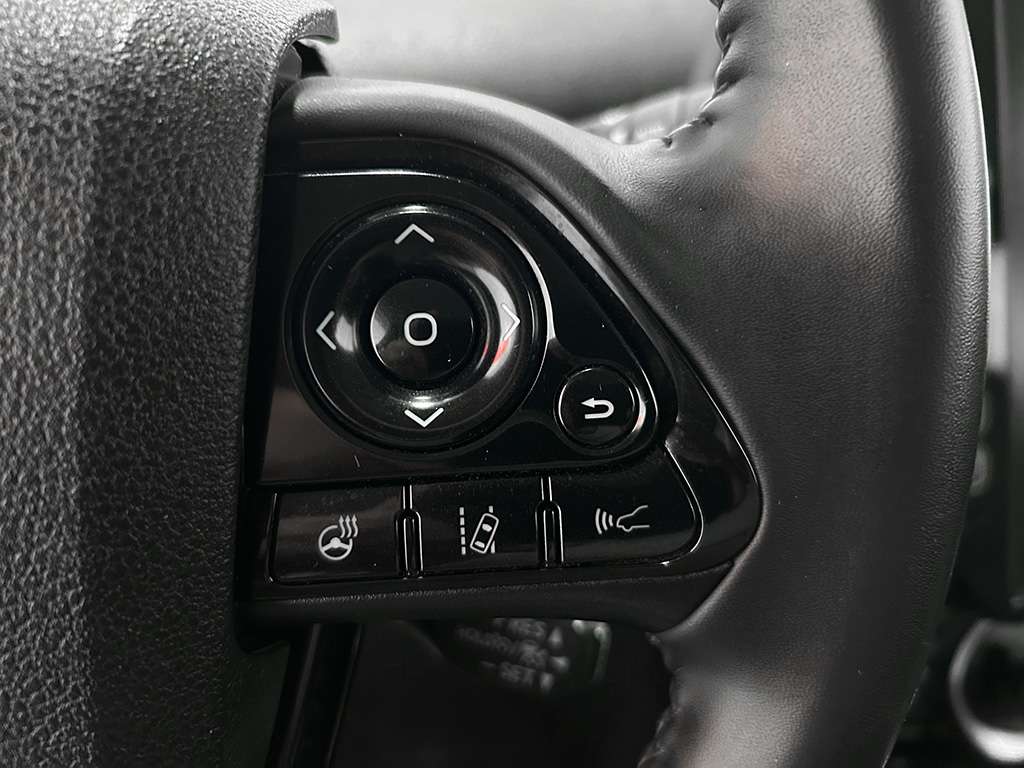 2022 Toyota Prius Prime - Image 12