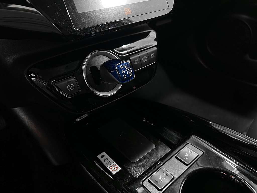 2022 Toyota Prius Prime - Image 13