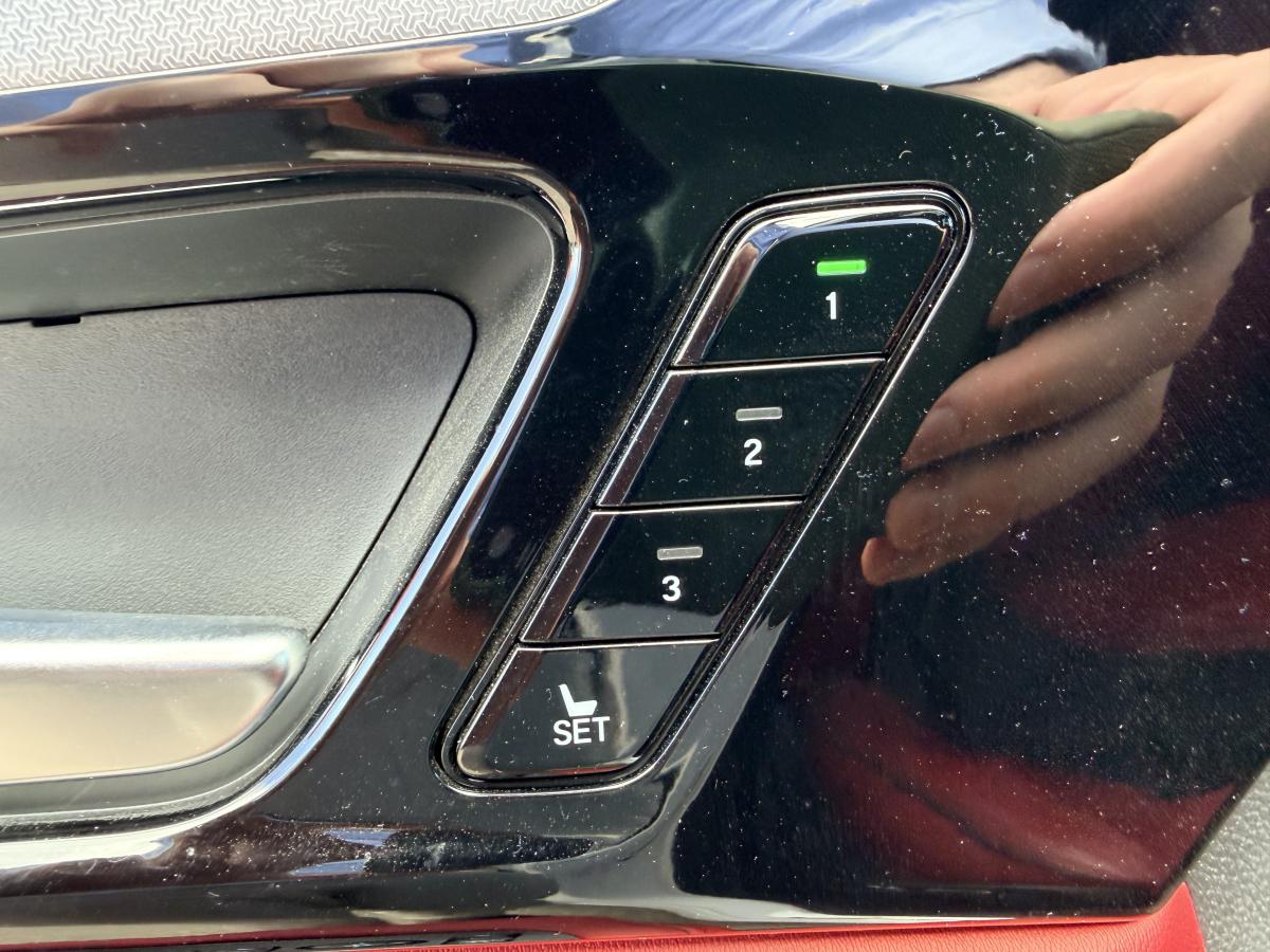 2024 Acura MDX - Image 19