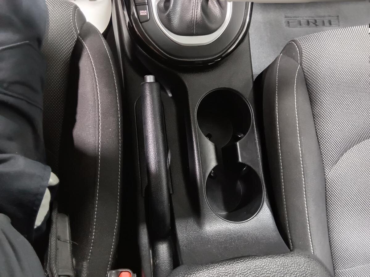 2023 Kia Forte - Image 20