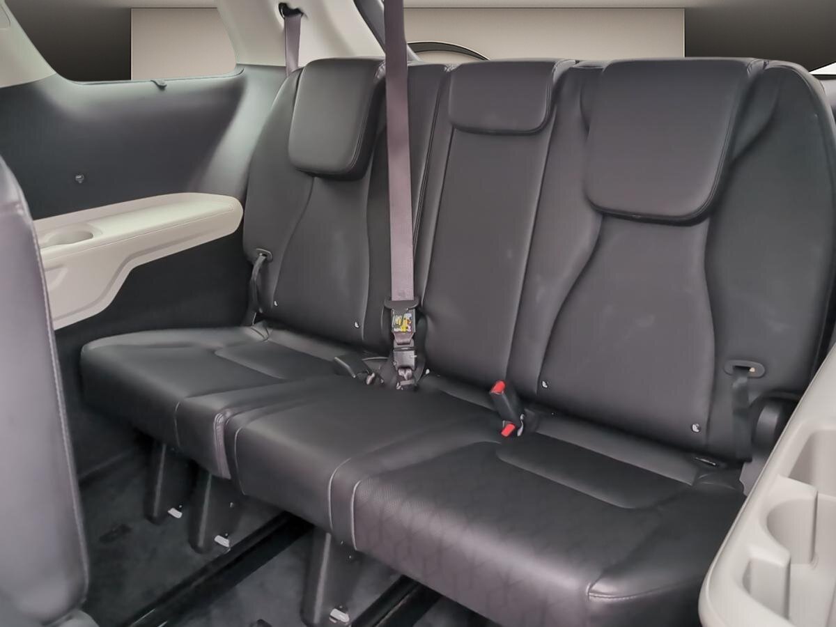 2023 Kia Carnival - Image 6