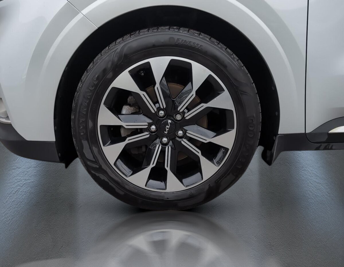 2023 Kia Carnival - Image 11