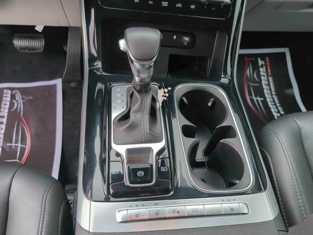 2023 Kia Carnival - Image 16