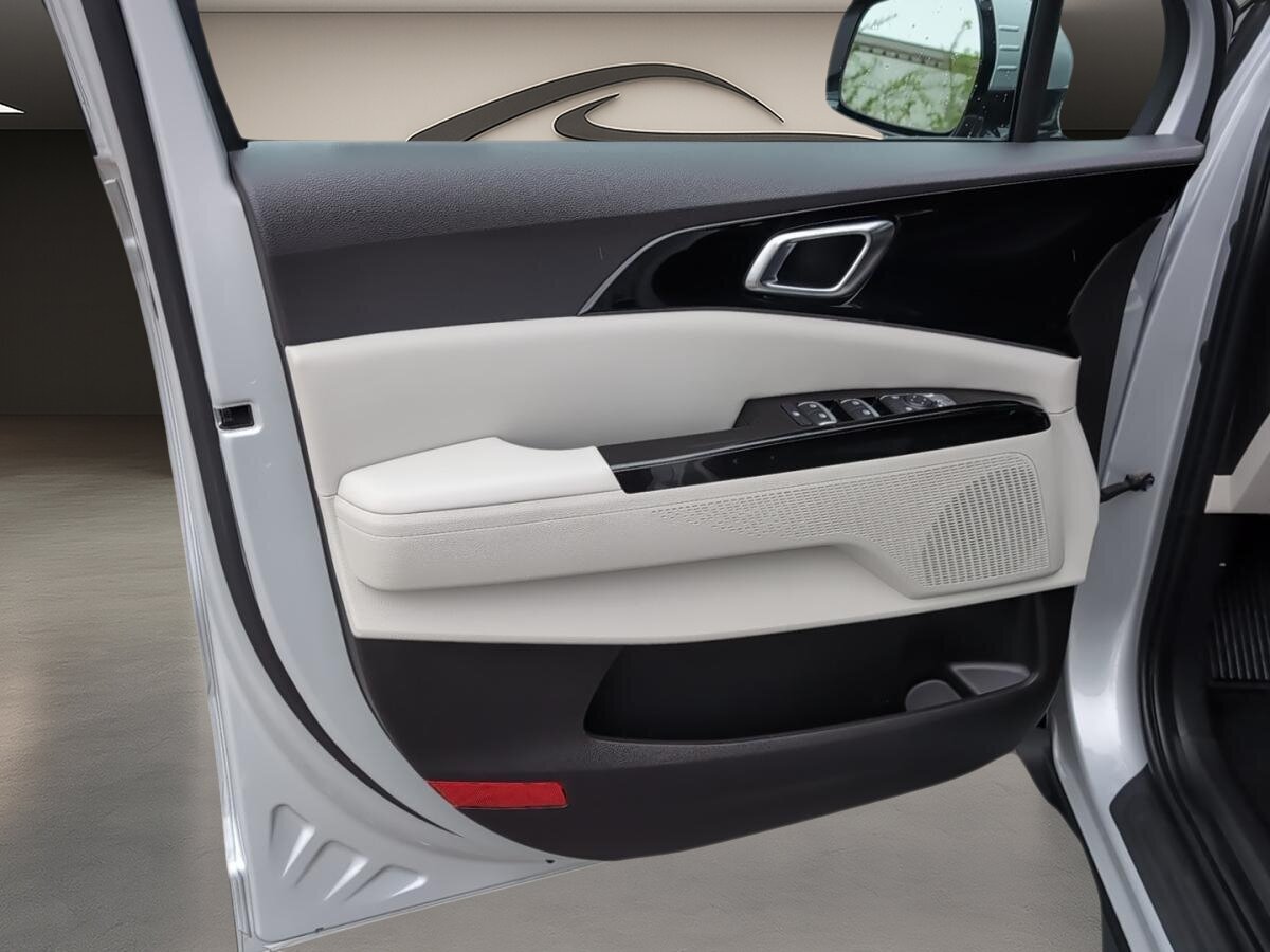 2023 Kia Carnival - Image 18