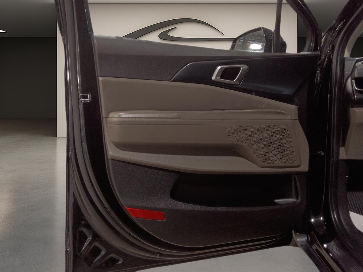 2025 Kia Carnival - Image 21