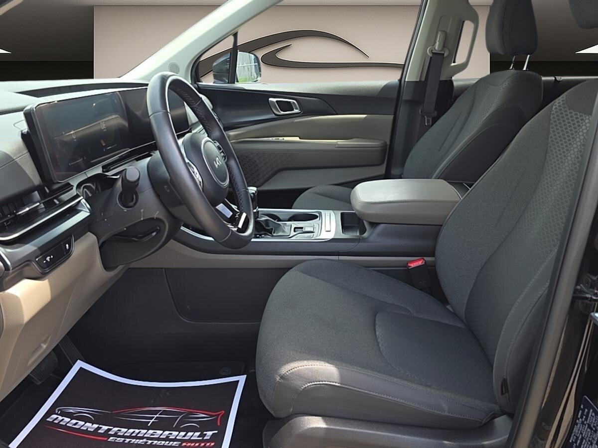 2025 Kia Carnival - Image 6