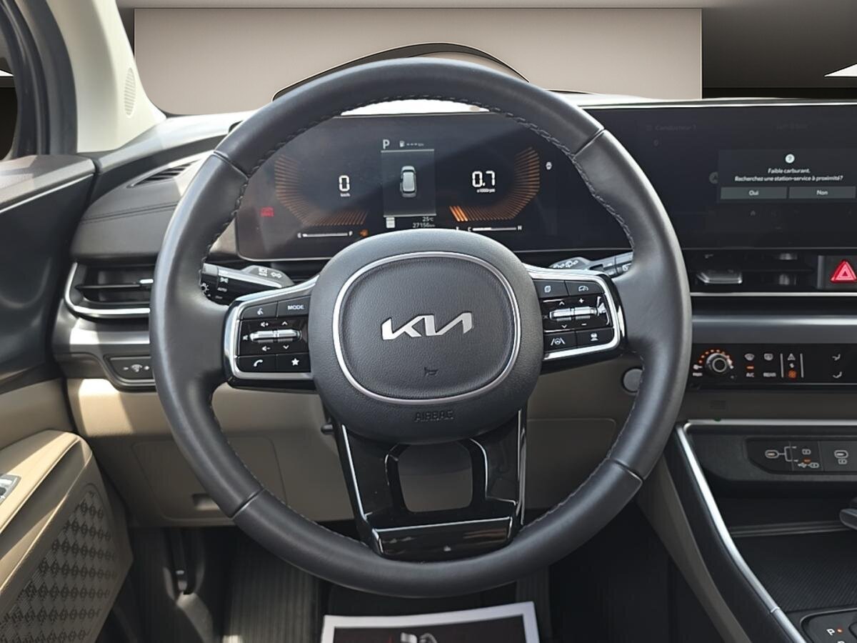 2025 Kia Carnival - Image 16