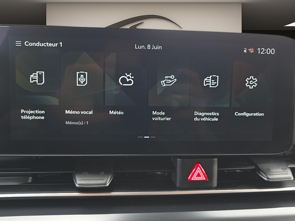 2025 Kia Carnival - Image 17