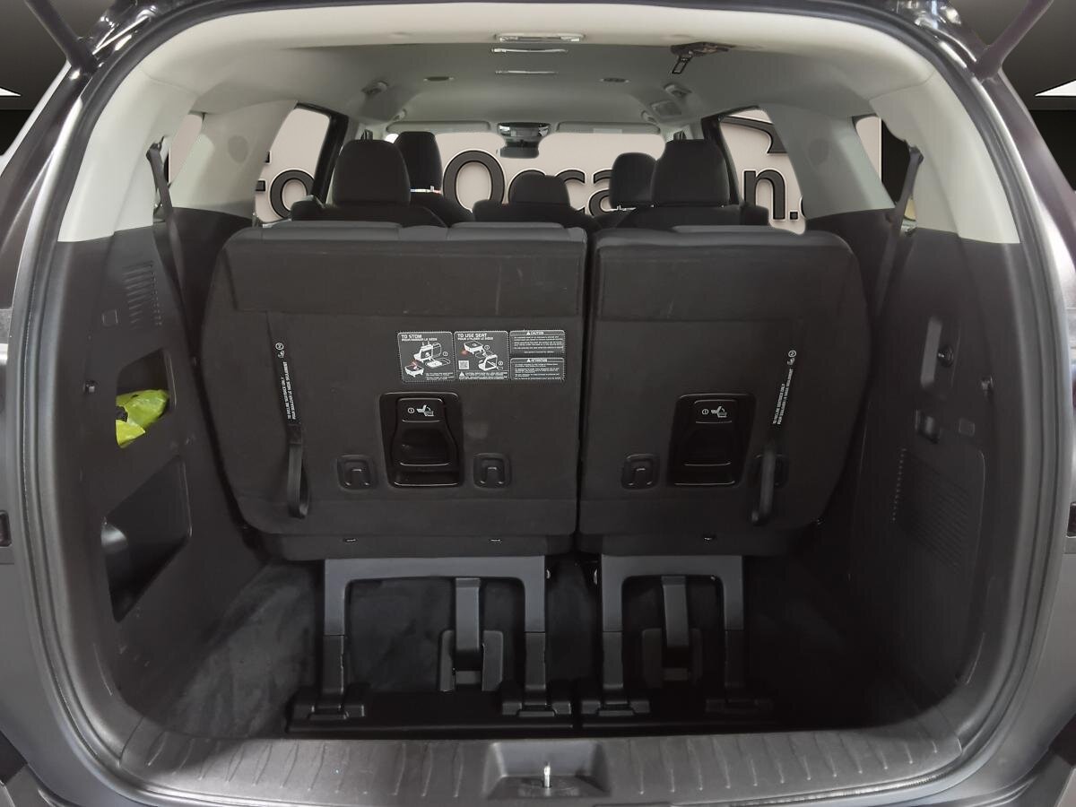 2025 Kia Carnival - Image 8
