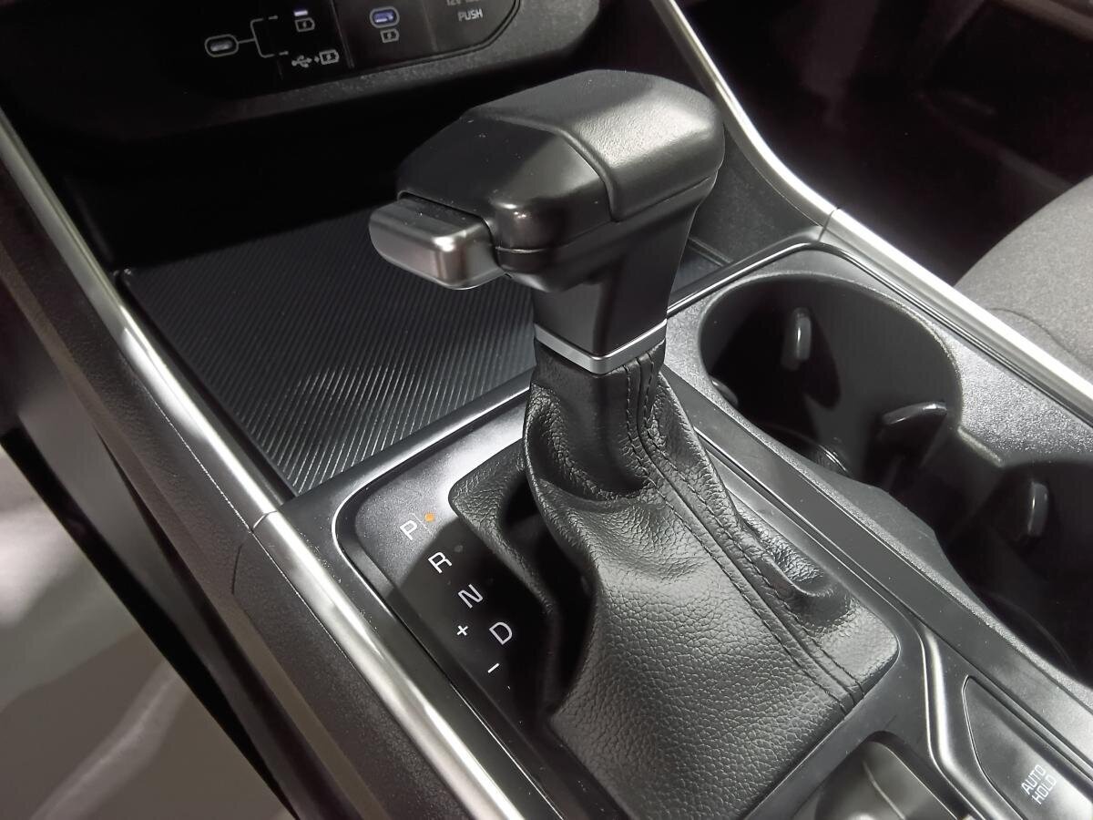2025 Kia Carnival - Image 19