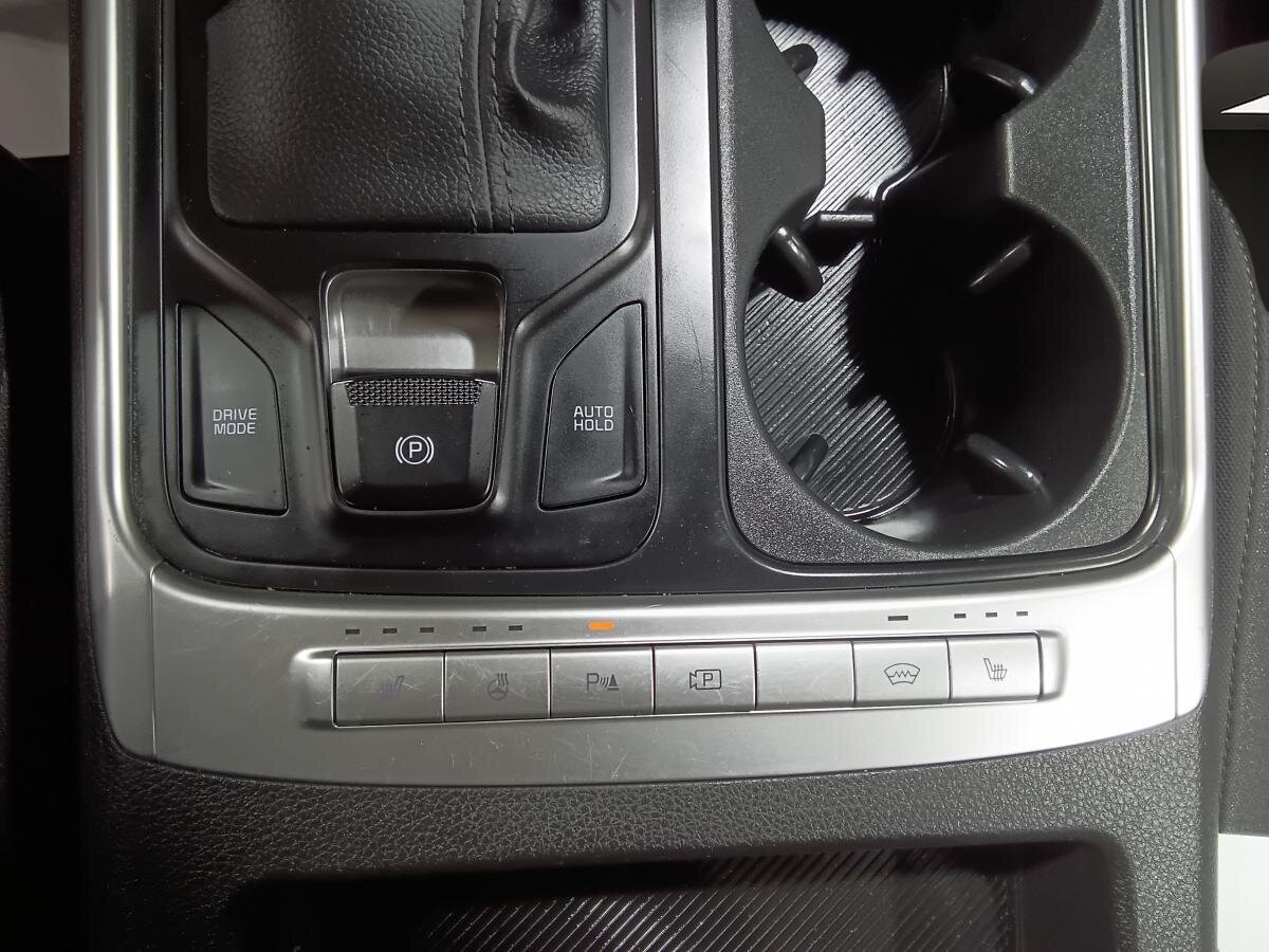 2025 Kia Carnival - Image 20