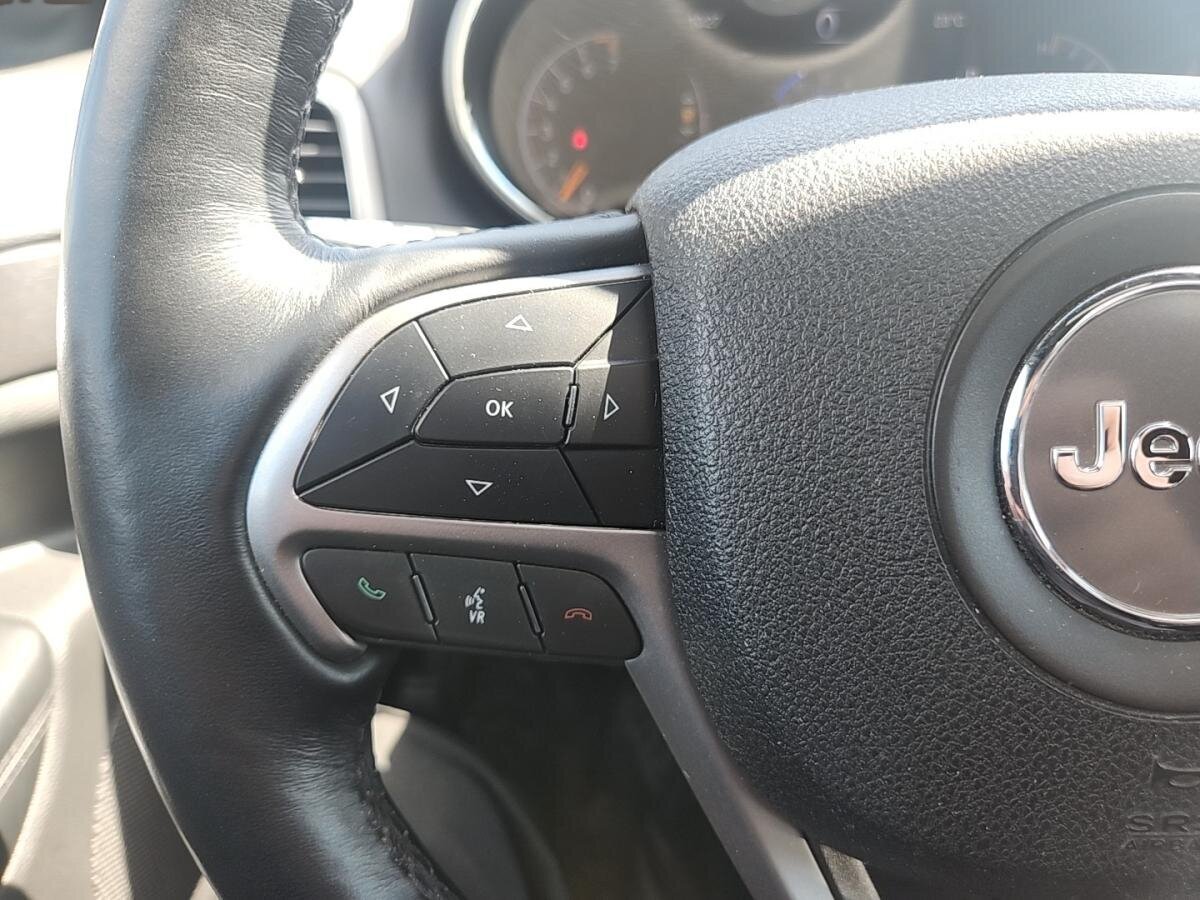 2018 Jeep Grand Cherokee - Image 10