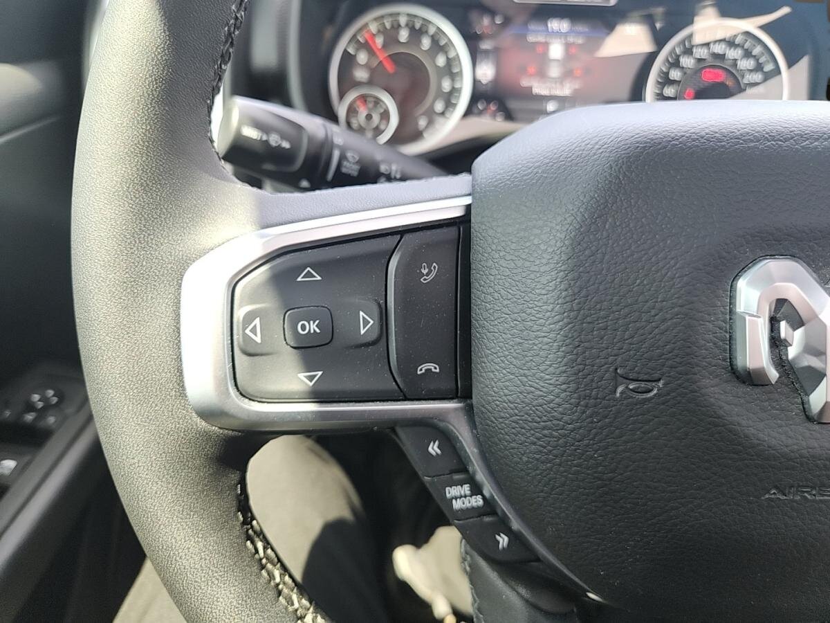 2025 RAM 1500 - Image 12