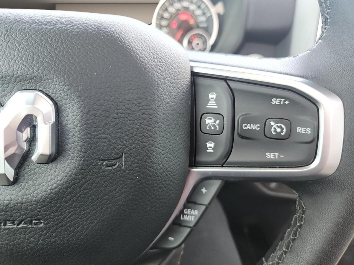 2025 RAM 1500 - Image 13