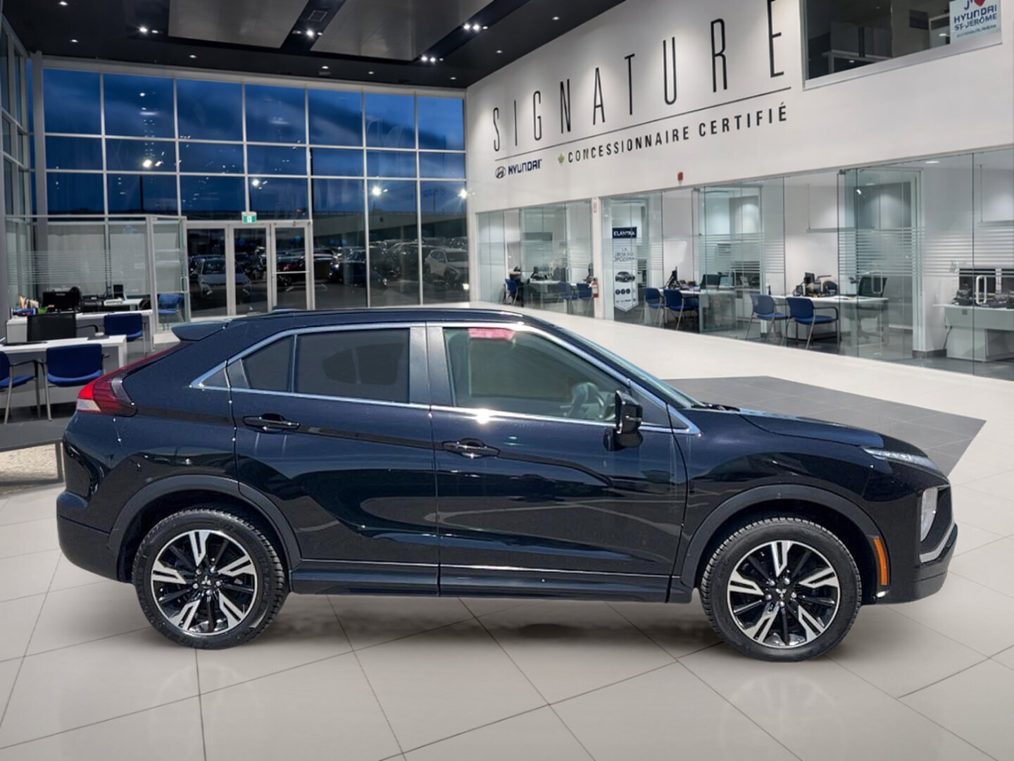 2023 Mitsubishi Eclipse Cross - Image 4