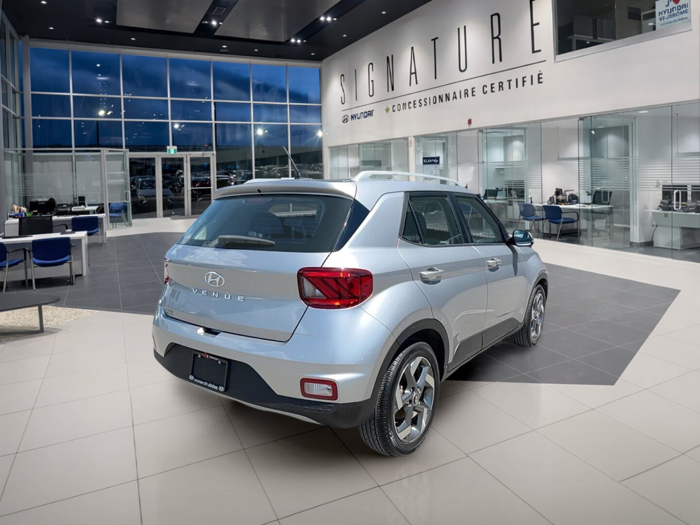 2024 Hyundai Venue - Image 5