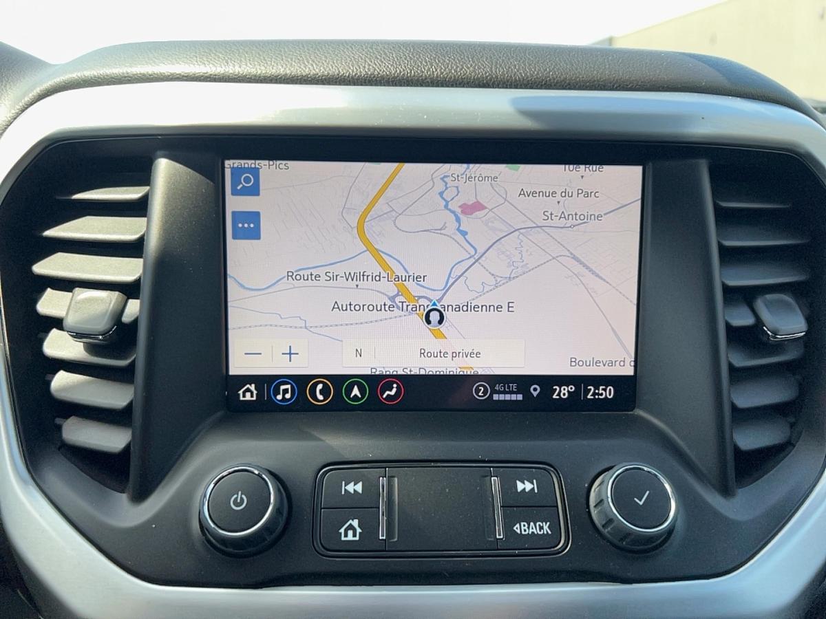 2023 GMC Acadia - Image 26