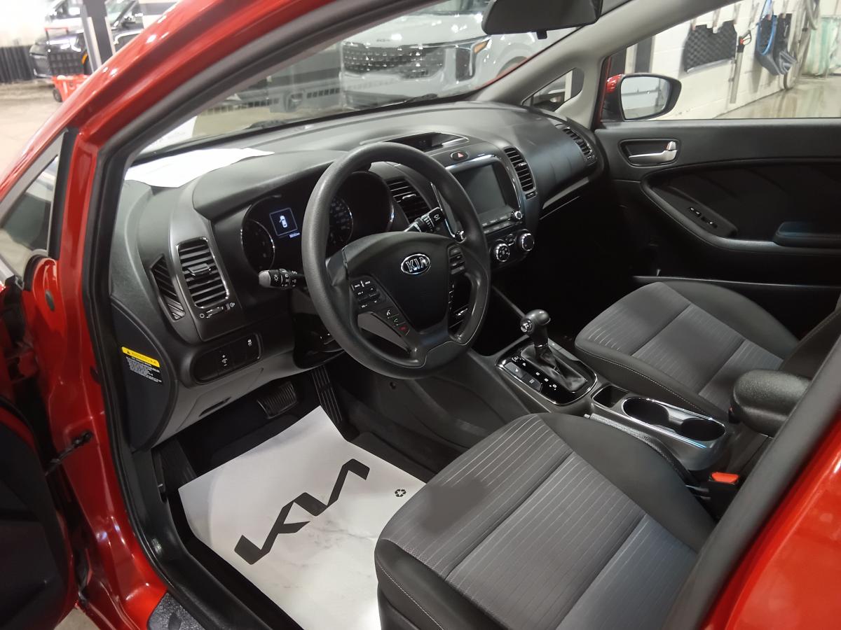 2017 Kia Forte - Image 14