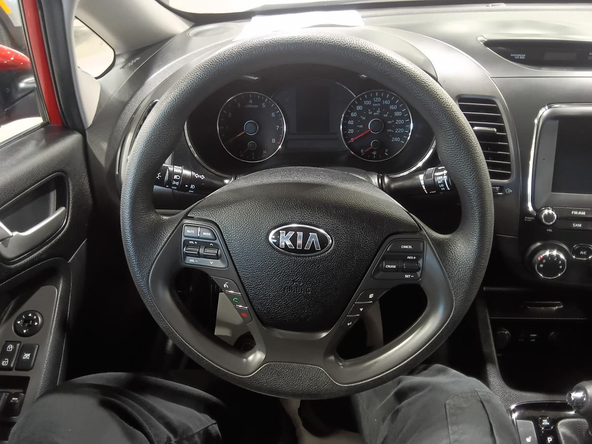 2017 Kia Forte - Image 15