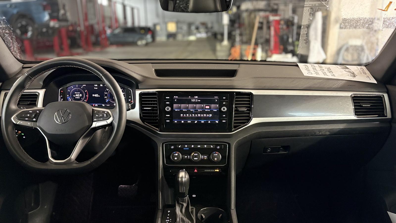 2022 Volkswagen Atlas Cross Sport - Image 7