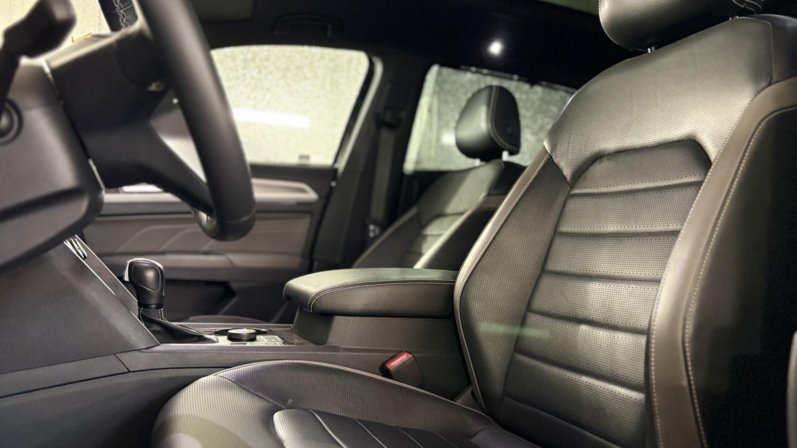2022 Volkswagen Atlas Cross Sport - Image 14