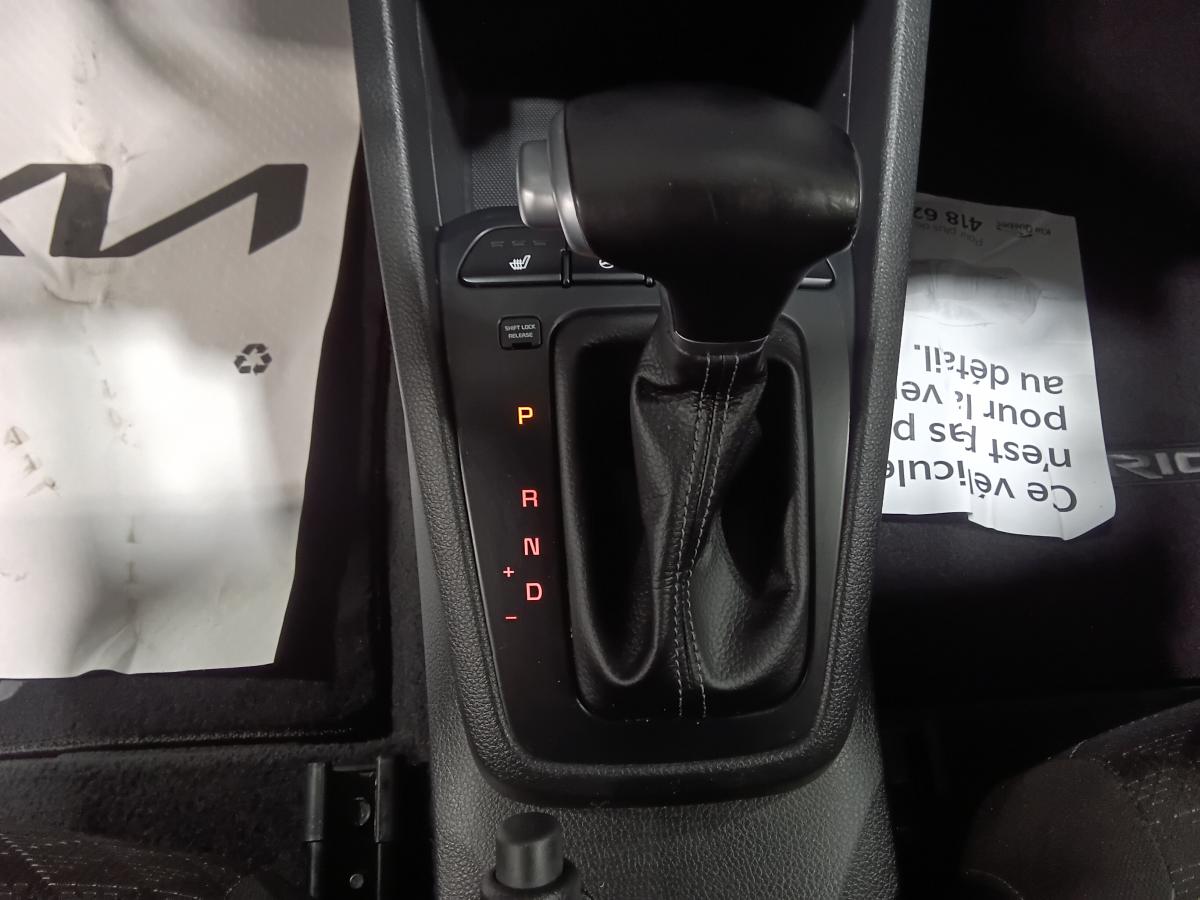 2020 Kia Rio - Image 17