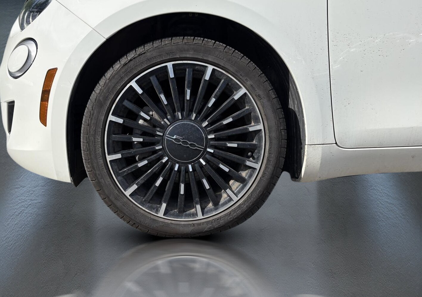 2024 Fiat 500e - Image 5