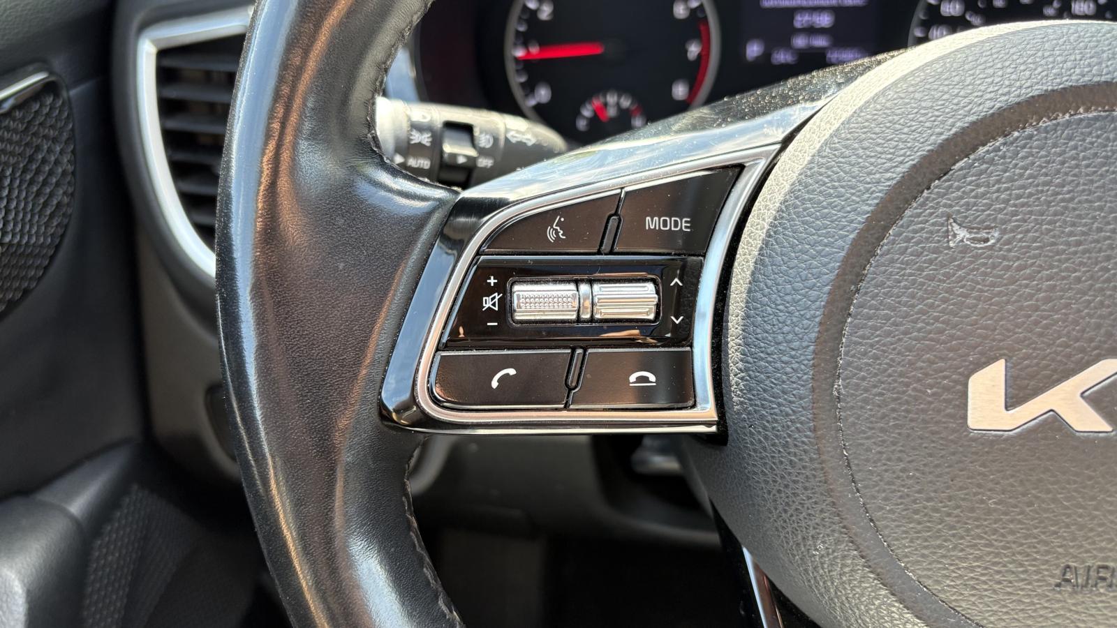 2023 Kia Seltos - Image 16