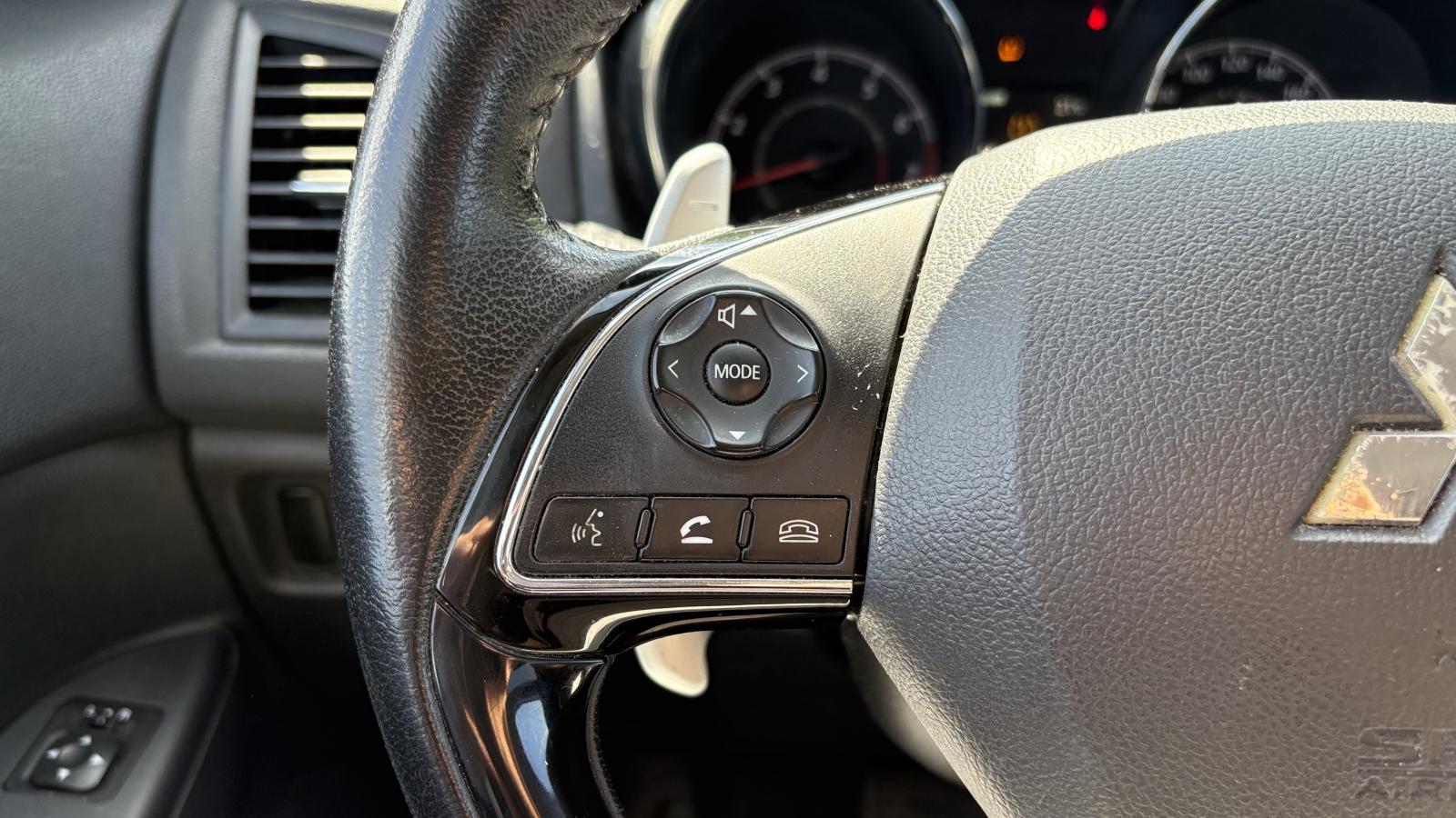 2017 Mitsubishi RVR - Image 13