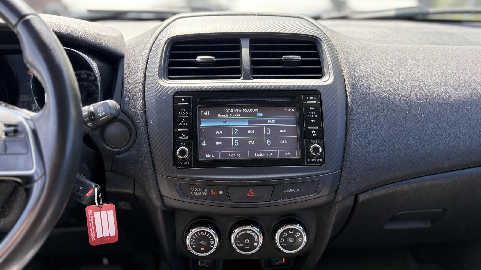 2017 Mitsubishi RVR - Image 17